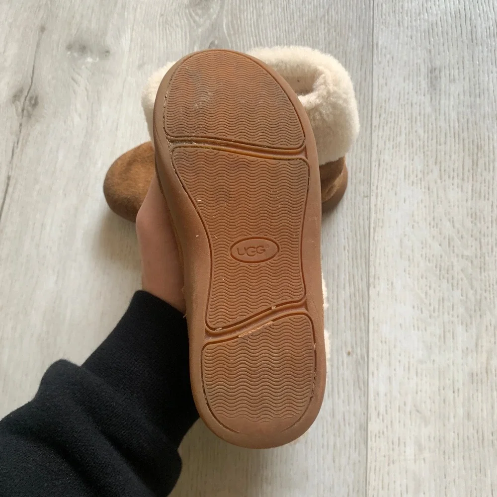UGG Toddler Girls' Ramona Boots‎ Chestnut Suede Shearling Size 12